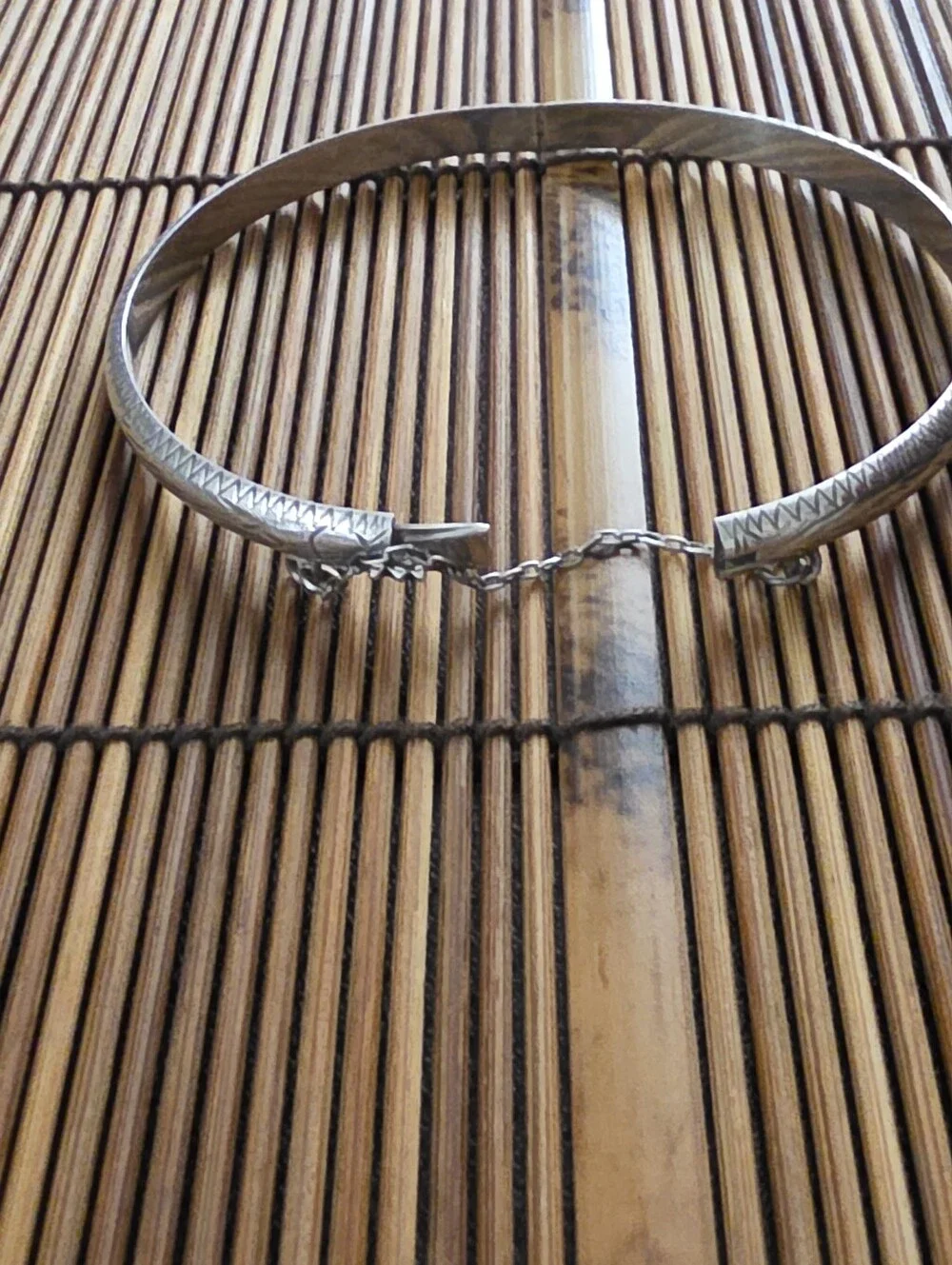 925 Silver Etched Hinged Bangle Bracelet (Vintage)